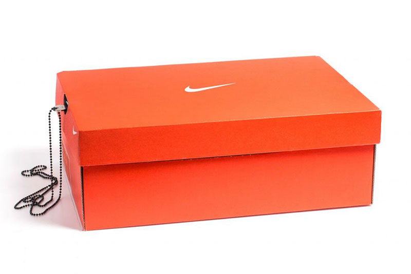Hộp đựng giày Nike